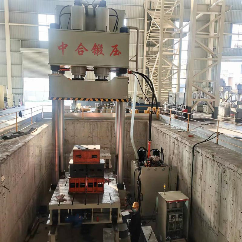 復(fù)合材料模壓成型設(shè)備_1500噸液壓機(jī)_雙移動工作臺(圖3)